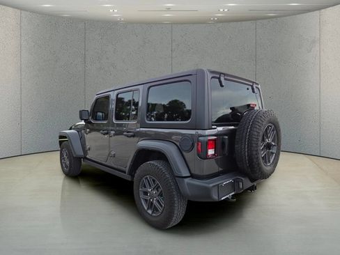 Used 2024 Jeep Wrangler Unlimited Sport AWD/4WD image 7