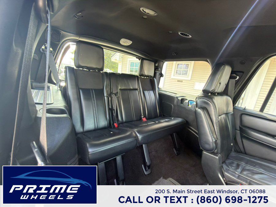 Used 2015 Lincoln Navigator 2WD image 18