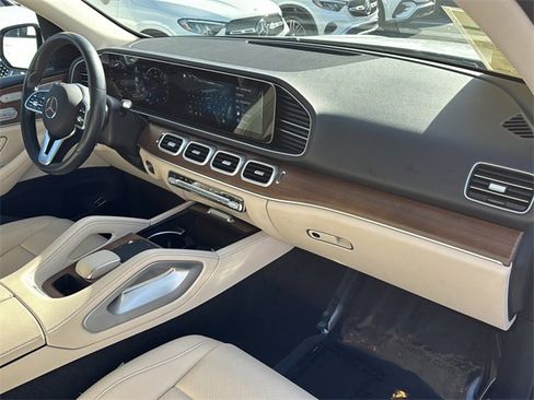 Certified 2022 Mercedes-Benz GLE 350 4MATIC w/ Premium Package image 26