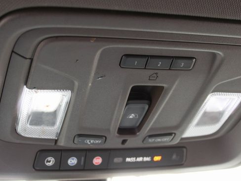 Used 2019 GMC Sierra 1500 SLT image 24