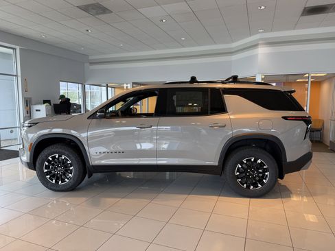 New 2026 Chevrolet Traverse Z71 image 2