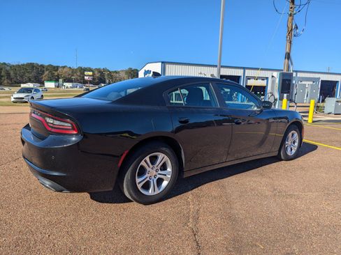 Used 2023 Dodge Charger SXT image 10