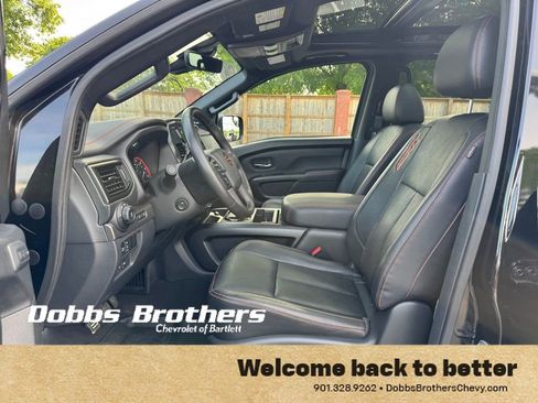 Used 2023 Nissan Titan PRO-4X w/ Pro-4x Convenience Package AWD/4WD image 10