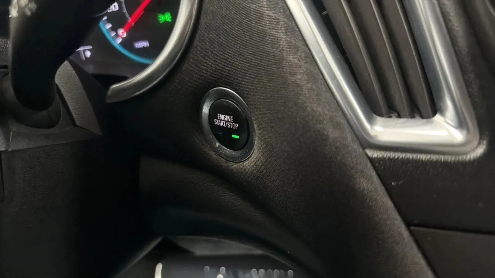 Used 2021 Chevrolet Malibu LT FWD image 15