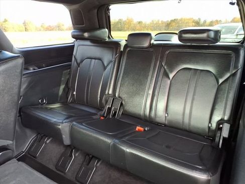 Used 2020 Ford Expedition Limited image 22