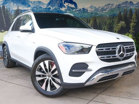 Used 2025 Mercedes-Benz GLE 450e 4MATIC image 3