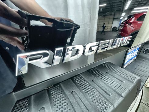 Certified 2023 Honda Ridgeline Sport image 18