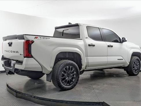 Used 2024 Toyota Tacoma SR5 RWD image 7