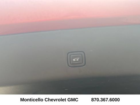 Used 2023 Chevrolet Traverse LT w/ LT Premium Package AWD/4WD image 27