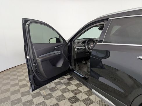 Used 2020 Cadillac XT4 Premium Luxury w/ Cold Weather Package image 15