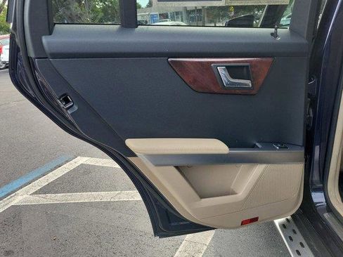 Used 2010 Mercedes-Benz GLK 350 4MATIC image 11