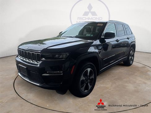 Used 2023 Jeep Grand Cherokee 4WD 4xe image 7