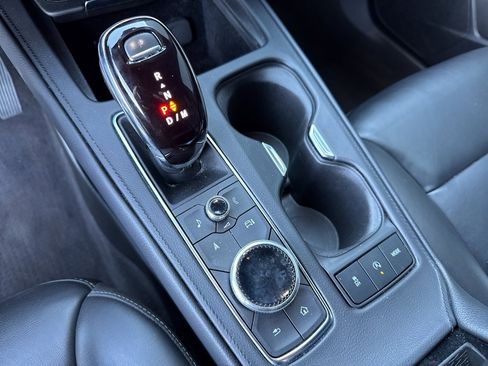 Used 2024 Cadillac XT4 Premium Luxury image 5