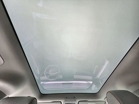 New 2025 Volkswagen ID. Buzz 1st Edition image 21