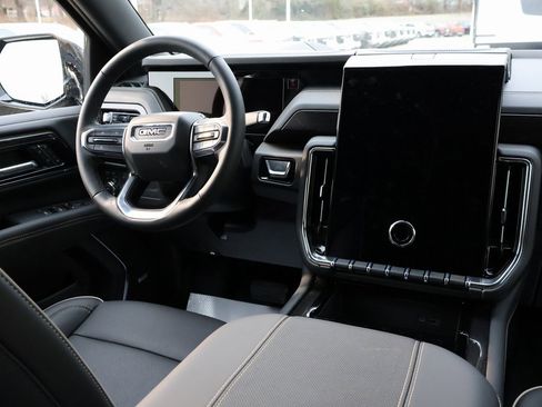 New 2025 GMC Yukon XL Elevation w/ LPO, Elevation Black Package image 32