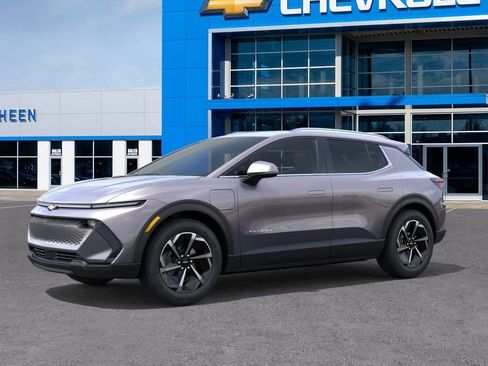 New 2026 Chevrolet Equinox EV LT image 2