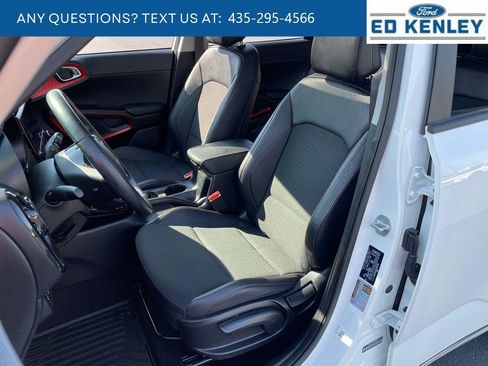 Used 2023 Kia Soul GT-Line FWD image 3
