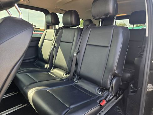 Used 2018 Mercedes-Benz Metris Passenger image 12