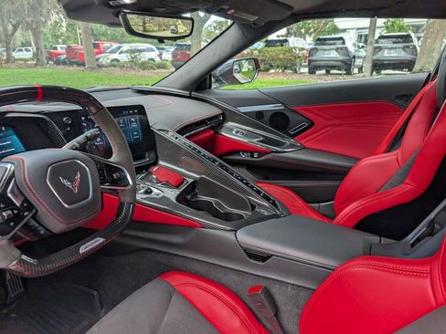 Used 2024 Chevrolet Corvette Z06 RWD image 13