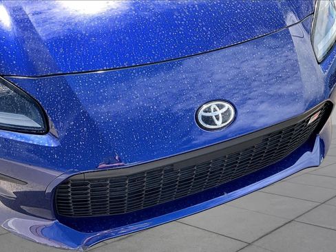 Used 2024 Toyota GR86 Premium w/ Performance Package RWD image 28