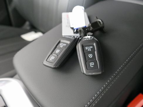 New 2025 Audi Q5 Premium Plus image 13