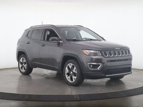 Used 2020 Jeep Compass Limited AWD/4WD image 2