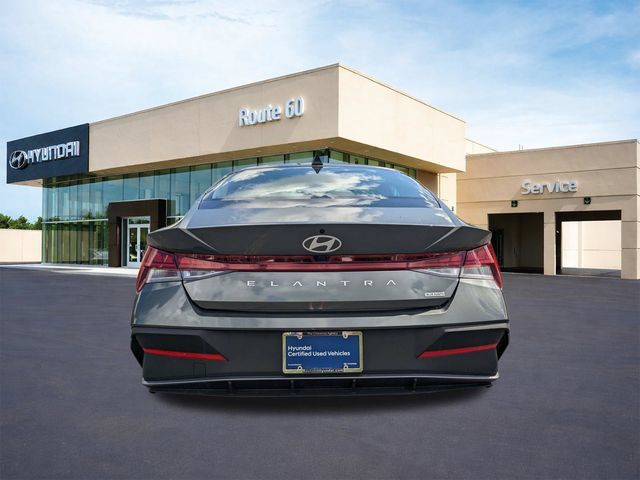 Certified 2025 Hyundai Elantra Hybrid FWD image 5