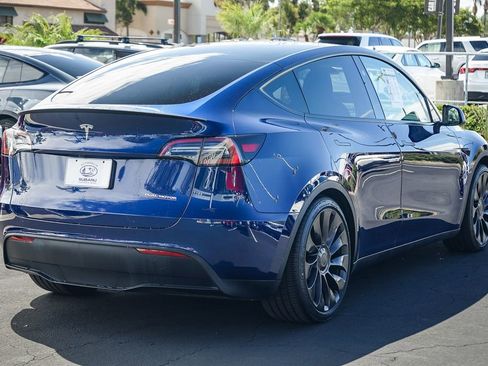 Used 2024 Tesla Model Y Performance AWD/4WD image 5