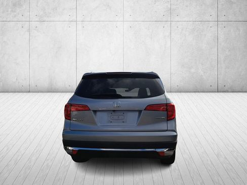 Used 2017 Honda Pilot Touring image 5