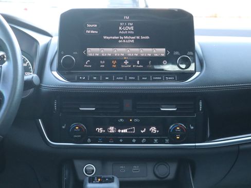 Used 2023 Nissan Rogue SL w/ SL Premium Package image 13