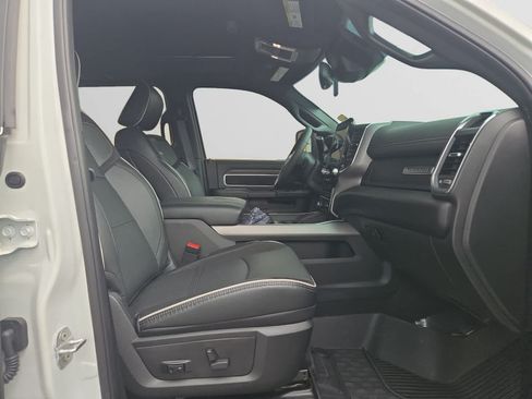 Used 2026 RAM 3500 Laramie AWD/4WD image 15
