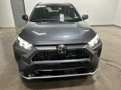 New 2025 Toyota RAV4 SE image 38