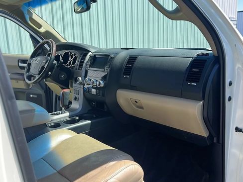 Used 2012 Toyota Sequoia Platinum AWD/4WD image 26