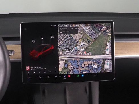 Used 2023 Tesla Model Y Long Range AWD/4WD image 24
