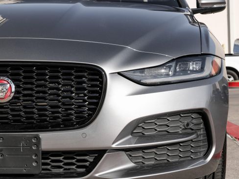 Used 2020 Jaguar XE S image 49
