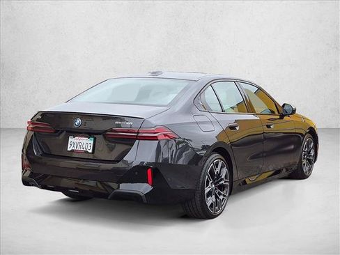 Used 2026 BMW i5 M60 w/ M Sport Package RWD image 2