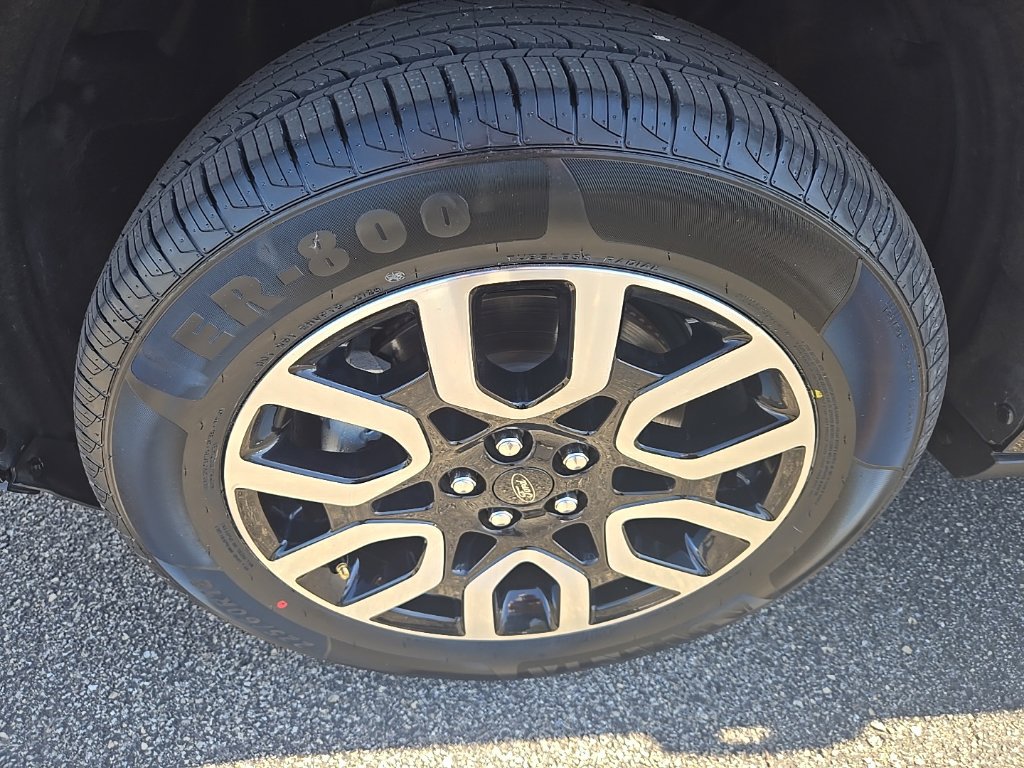 Used 2023 Ford Maverick Lariat FWD image 18