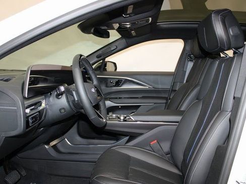 New 2026 Cadillac Lyriq Luxury image 4