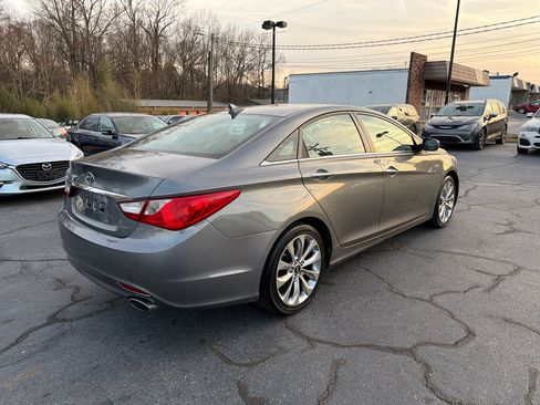 Used 2011 Hyundai Sonata SE w/ Navigation & Sunroof Pkg 4 image 5