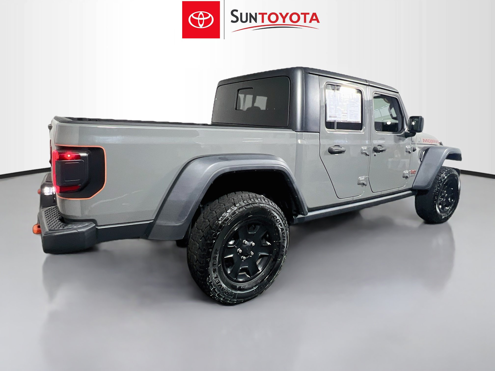 Used 2020 Jeep Gladiator Mojave AWD/4WD image 4