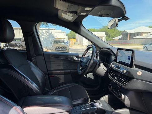 Used 2025 Ford Escape ST-Line FWD image 14
