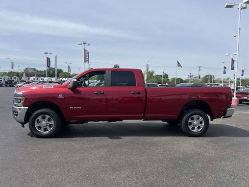 New 2026 RAM 2500 Big Horn AWD/4WD image 4