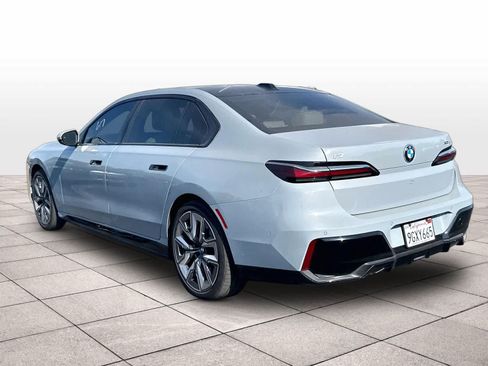 Used 2023 BMW i7 xDrive60 AWD/4WD image 7