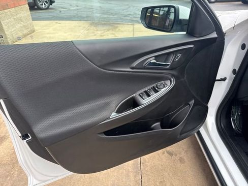 Used 2020 Chevrolet Malibu LT image 21
