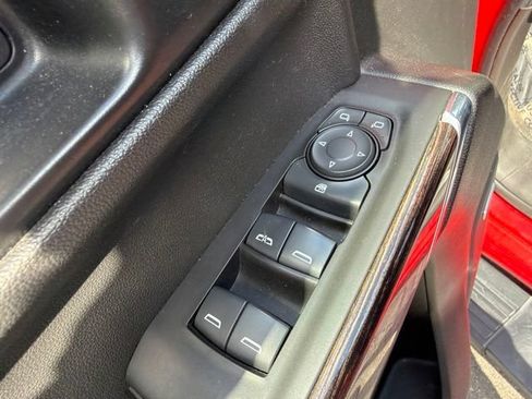 Used 2021 GMC Sierra 1500 Elevation w/ Preferred Package AWD/4WD image 19