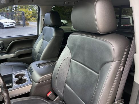 Used 2018 Chevrolet Silverado 1500 LTZ Z71 w/ LTZ Plus Package image 12