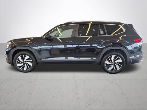 Used 2025 Volkswagen Atlas SEL AWD/4WD image 11