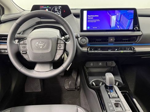 Used 2026 Toyota Prius XLE image 28