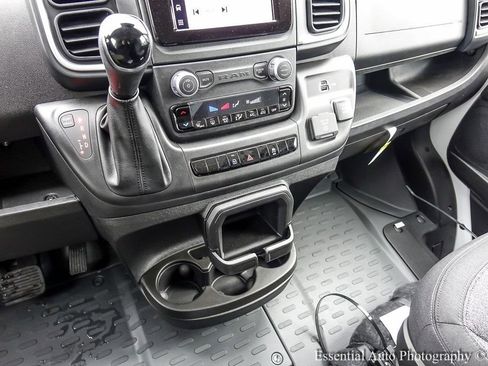 Used 2024 RAM ProMaster 2500 w/ Quick Order Package 22G SLT image 17