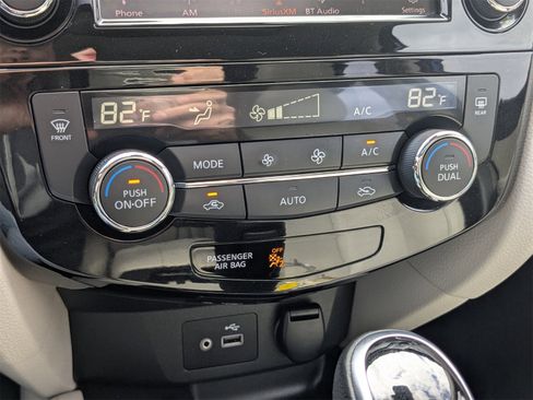 Used 2019 Nissan Rogue Sport SL w/ Premium Package image 23